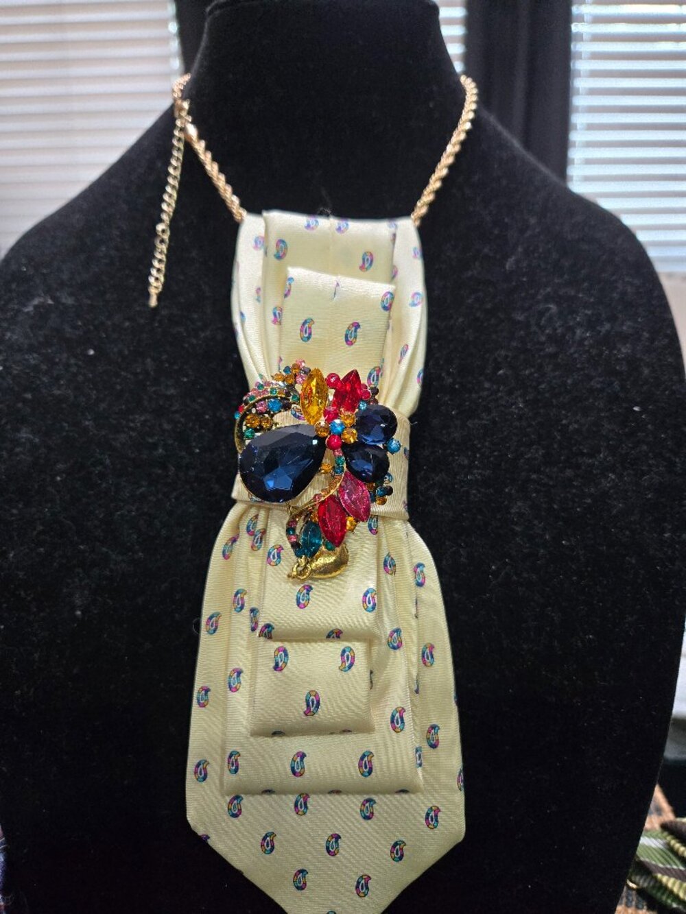 Decorative Tie Necklace with Brooch